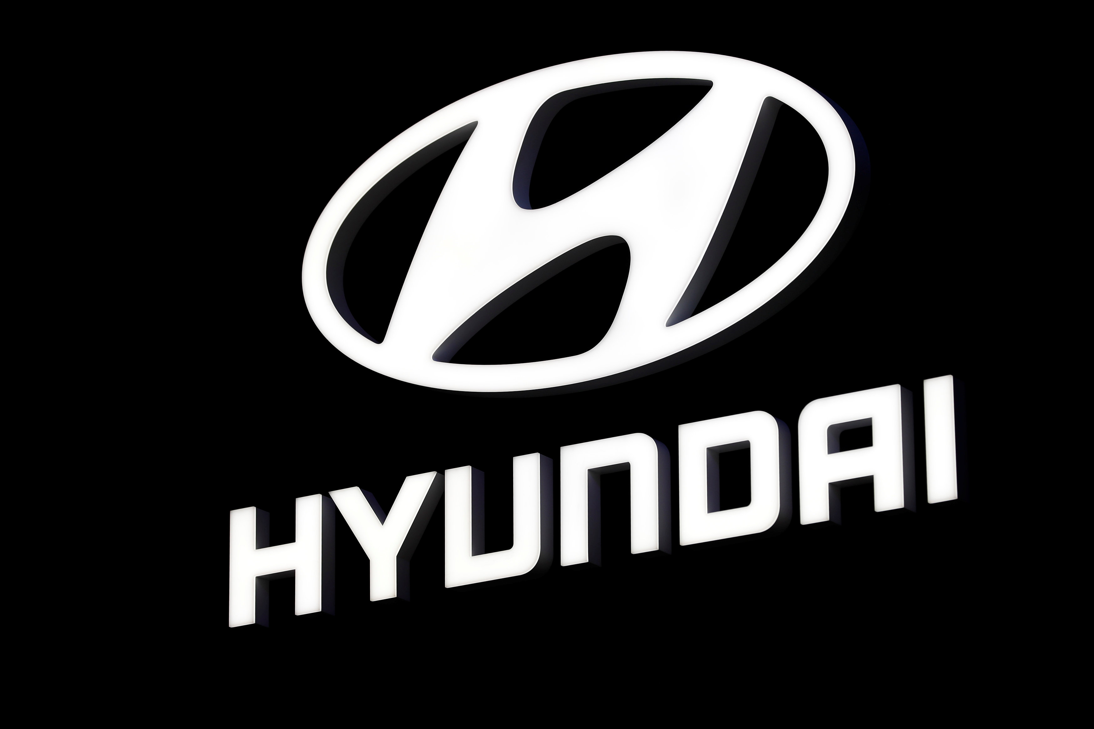 Хендэ моторс. Hyundai Motor Company. Hyundai логотип. Хендай Моторс логотип. Новый логотип Хендай.